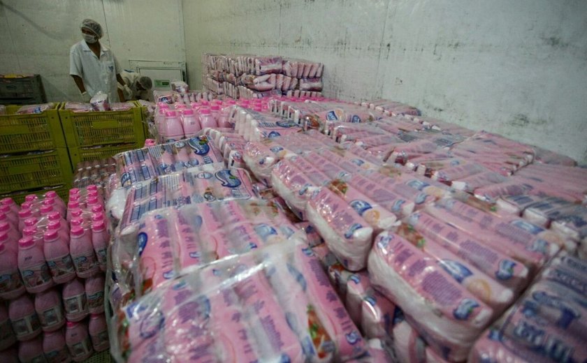 Arapiraca: FPI interdita fábrica de iogurte e apreende três toneladas de produtos
