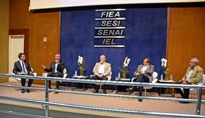 Collor diz que democracia não aceita eleição por W.O.