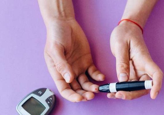 Diabetes avança entre os adultos jovens no Brasil durante a pandemia