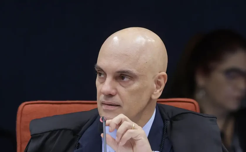 Moraes determina transferência de Bolsonaro para Papudinha