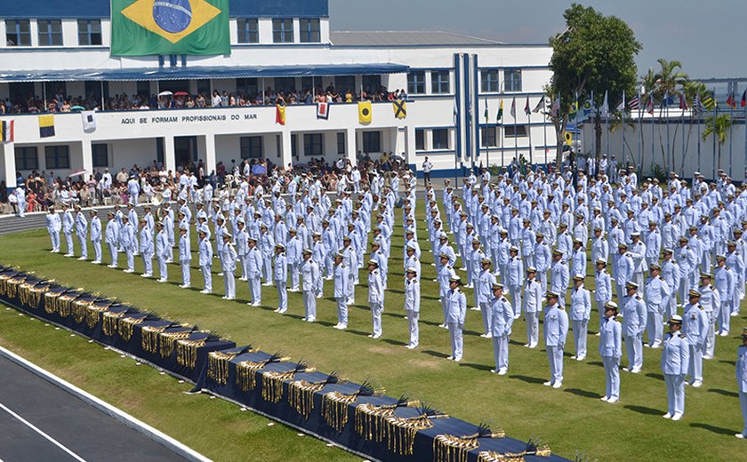Marinha abre inscrições para concursos em sete áreas de atuação