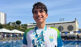 Jovem promessa da natação alagoana brilha e coleciona troféus em premiação estadual
