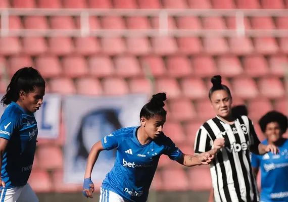 Cruzeiro vence Botafogo no Brasileirão Feminino