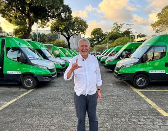 Mais saúde para Alagoas: Paulão participa da entrega de 12 unidades odontológicas móveis
