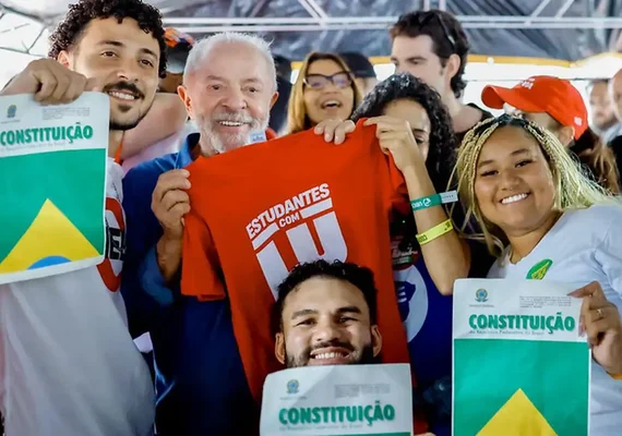 Lula garante versão universitária do 'Pé de Meia' caso seja reeleito