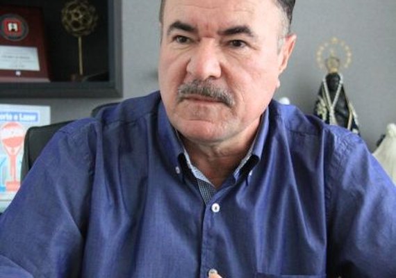 Cícero Almeida ataca PRTB, Levy Fidelix e Adeilson Bezerra