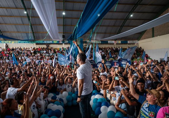 Quaest: Renan Filho lidera primeira pesquisa após início da campanha