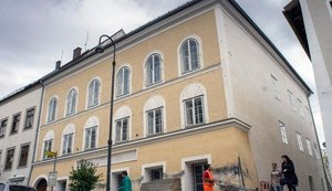 Governo da Áustria decide derrubar casa natal de Adolf Hitler