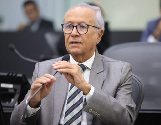 Deputado parabeniza relatório de Renan Calheiros ao projeto de isenção do IR