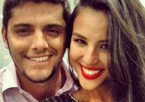 Bruno Gissoni se declara para a grávida Yanna Lavigne: 'Te amo, mãezinha'