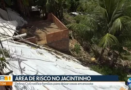 Defesa Civil volta a notificar famílias em área de risco no Jacintinho