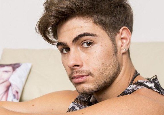 Novela 'Rock Story': Léo Regis, sócio de Gordo na gravadora, boicota a banda 4.4
