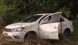 Motorista perde controle de carro e vai parar às margens da AL-101 Sul