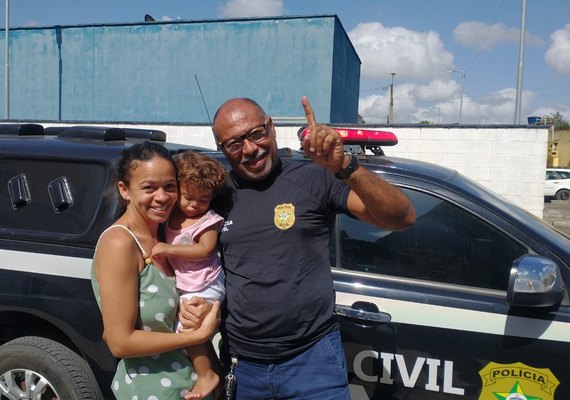 Herói da PC: chefe de Operações salva bebê engasgado em Matriz de Camaragibe