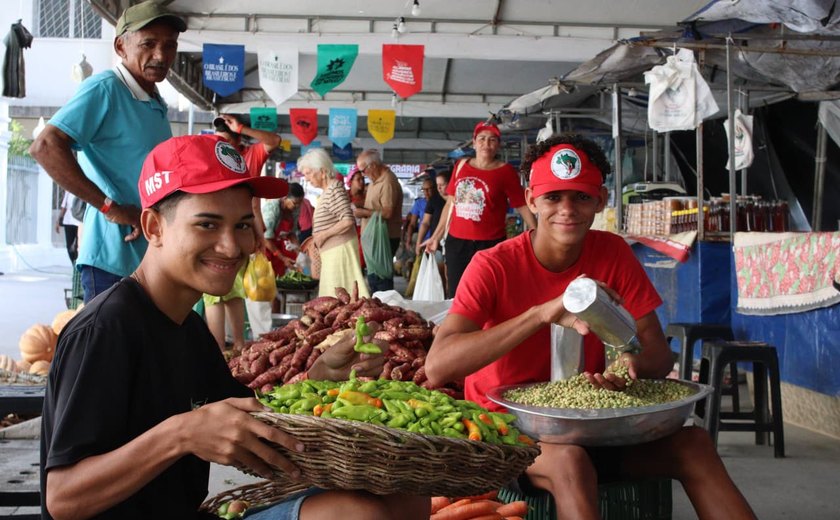 MST inicia 25ª Feira da Reforma Agrária em Maceió