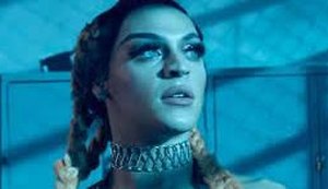 Pabllo Vittar entrou de penetra em festa luxuosa de Luciano Huck com artistas gringos