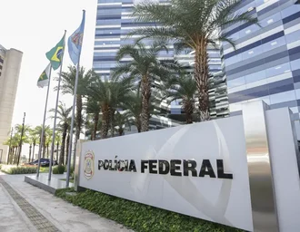 PF está com celular de Vorcaro e afirma poder enviar dados a ministros