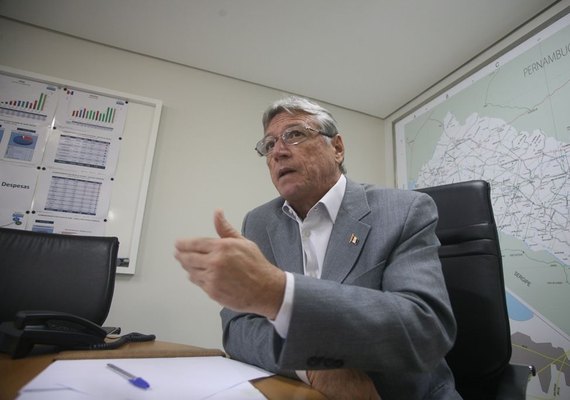 Aparição de Teotonio Vilela mobiliza políticos e mexe com o PSDB