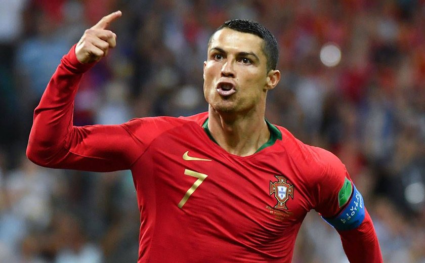Em grande jogo, Cristiano Ronaldo faz três e Portugal empata com a Espanha