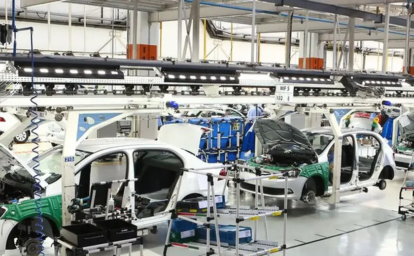 Indústria nacional avança 0,9% em fevereiro