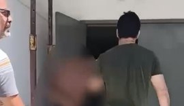 Com suspeito preso, PC/AL apresenta detalhes sobre caso de mulher morta a facadas na Ponta Verde