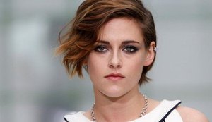 Kristen Stewart diz que Trump ficou obcecado pelo namoro dela com Pattinson