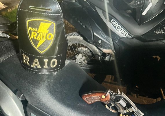 PM/AL flagra homem armado durante abordagem no Vergel do Lago