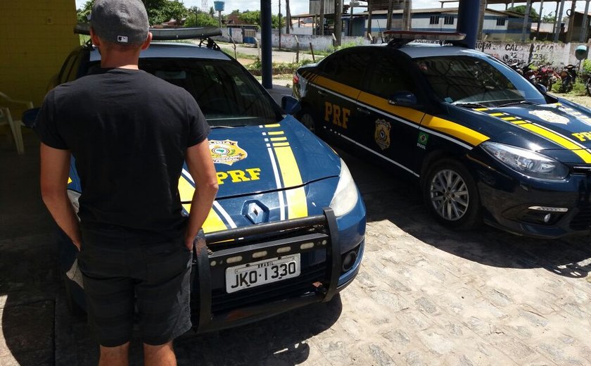 Após denúncias, motorista de caminhão é preso pela PRF com rebite em São Miguel