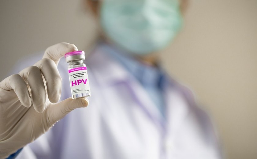 Vacina contra HPV diminui riscos associados ao câncer de colo do útero