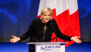 Marine Le Pen faz evento para lançar candidatura à presidência da França