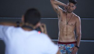 Após eliminação do 'BBB 17', alagoano Luiz Felipe posa para o Paparazzo