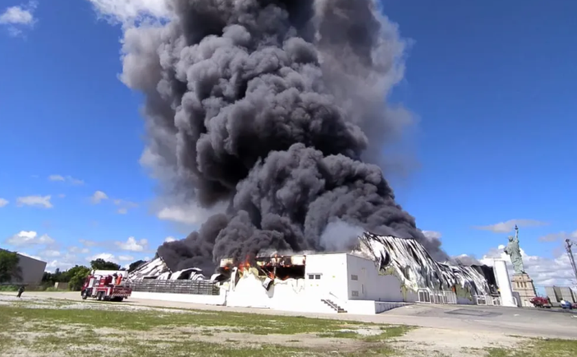 Incêndio destrói loja da Havan em Vitória da Conquista, Bahia