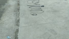 Suspeito de pichar praça recém-inaugurada é levado para à delegacia pela Guarda Municipal