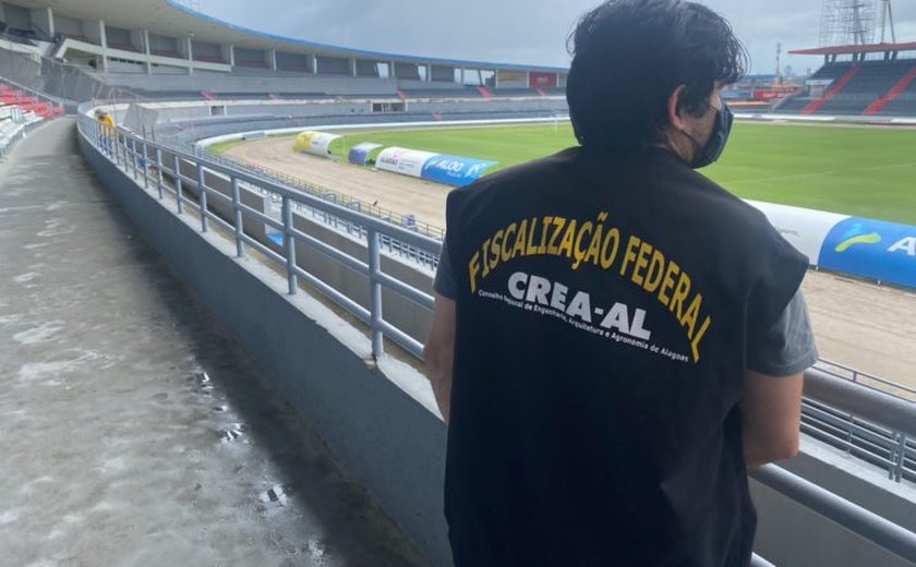 Fiscalização do Crea/AL visita Estádio Rei Pelé e cobra informações sobre responsáveis técnicos