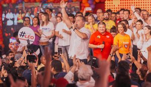 Candidatos colocam o 'bloco na rua'