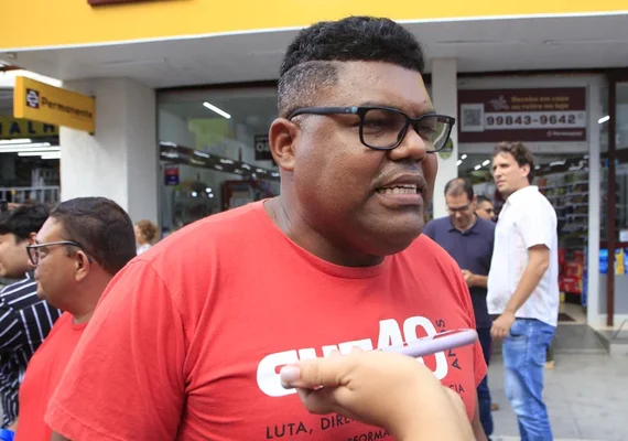 Centrais sindicais vão às ruas pela PEC 6X1
