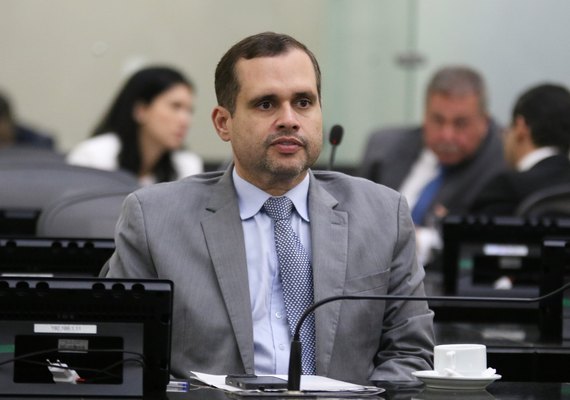 Projeto que proíbe planos de saúde de limitarem consultas e sessões é aprovado