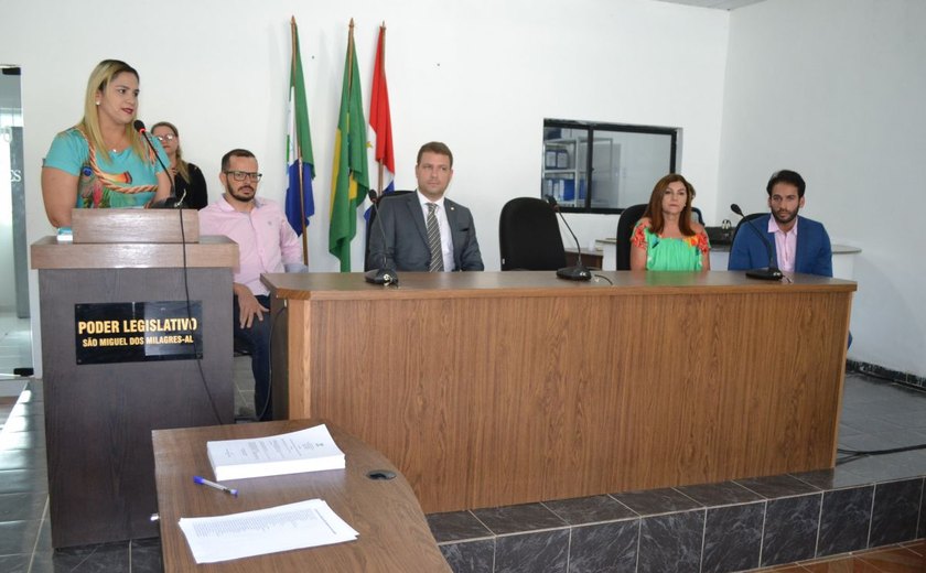 Prefeitura, Ministério Público e ICMBio entregam alvarás a jangadeiros em Milagres