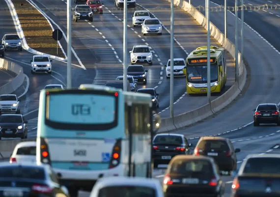 Governo federal recebe sugestões para levar internet a rodovias