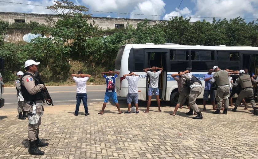 Operação do BPRv em Marechal Deodoro remove três veículos de circulação