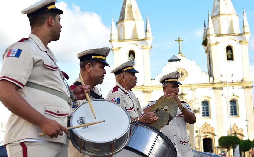 Banda de Pífanos Esquenta Muié se apresenta no Giro das Tradições, nesta terça-feira (14), no Theatro Homerinho
