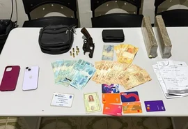 Polícia Civil prende duas mulheres por tráfico de drogas e porte ilegal de arma em Arapiraca