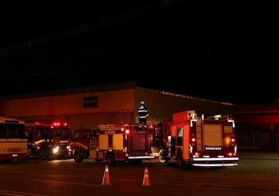 Incêndio em loja na Via Expressa teve início com superaquecimento de ar-condicionado