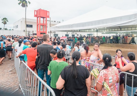 Prefeitura de Murici distribui 26 toneladas de peixe e cestas nutricionais para a Semana Santa