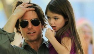 Filha faz apelo para encontrar Tom Cruise após 5 anos