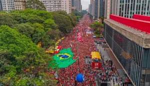 Campanha de Lula aciona TSE após post falso sobre comício na Paulista