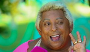 Patixa Teló sofre acidente e é socorrida às pressas no Rio