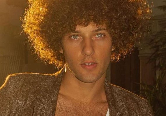 Ator de Verdades Secretas 2 deixa elenco após ser acusado de agredir ex-namorada
