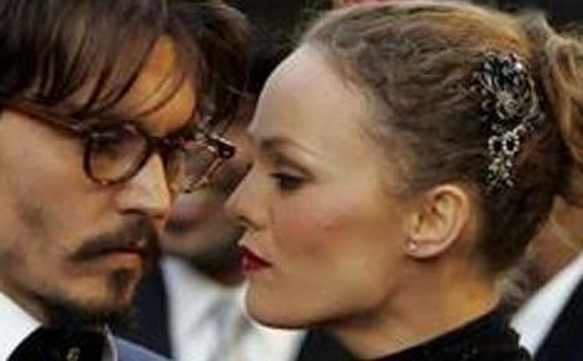 Johnny Depp implora nova chance para esposa com quem foi casado por 14 anos