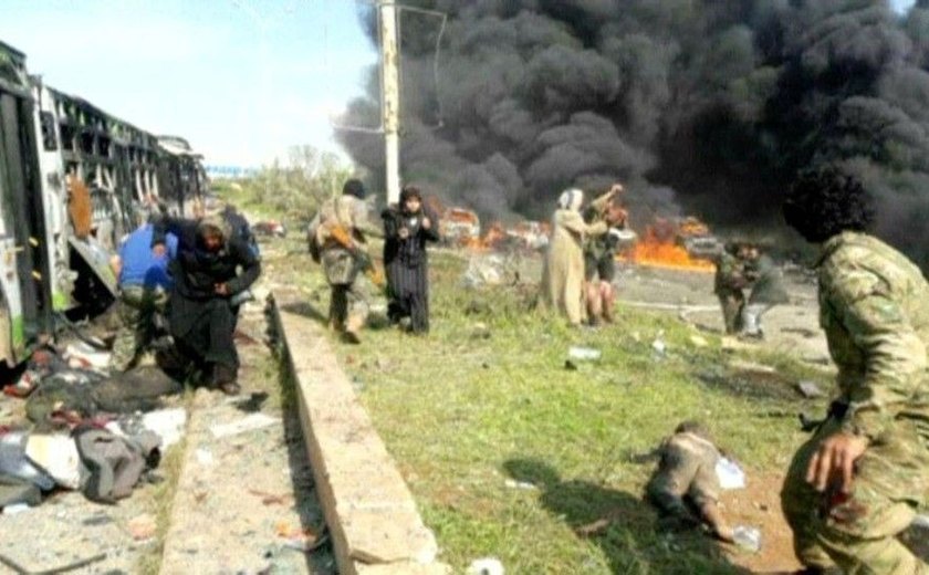 Explosões atingem comboio de ônibus perto de Aleppo, na Síria, e deixa mortos